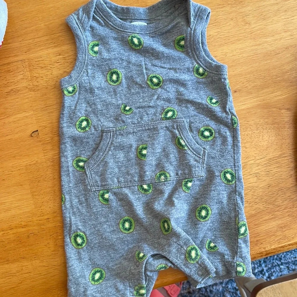 🥝 Kiwi Romper Okd Navy size 3-6 months 🥝 - Picture 2 of 5